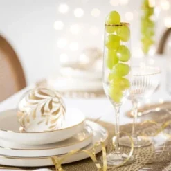 Maisons Du Monde Vaisselle De Noël Assiette à Dessert En Porcelaine Blanche Et Dorée - Lot De 6 -Assiettes Soldes Magasin assiette a dessert en porcelaine blanche et doree 1000 5 31 208680 2