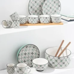 Maisons Du Monde Assiettes Plates Assiette Plate En Grès Motifs Graphiques Bleu Gris, Verts Et Blancs - Lot De 6 -Assiettes Soldes Magasin assiette plate en gres motifs graphiques bleu gris verts et blancs 1000 5 0 211519 2