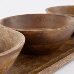 Mica Decorations Assiettes De Présentation Plateau Apéritif 3 Coupelles En Bois De Manguier Marron Foncé -Assiettes Soldes Magasin plateau aperitif 3 coupelles en bois de manguier marron fonce 1